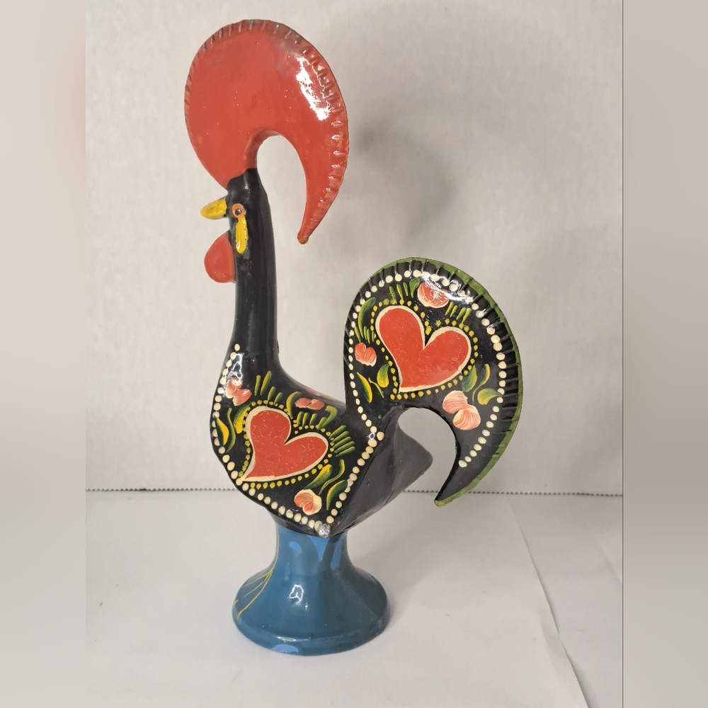 Hand painted enamelware metal Roaster Made in Portugal sign of good luck.